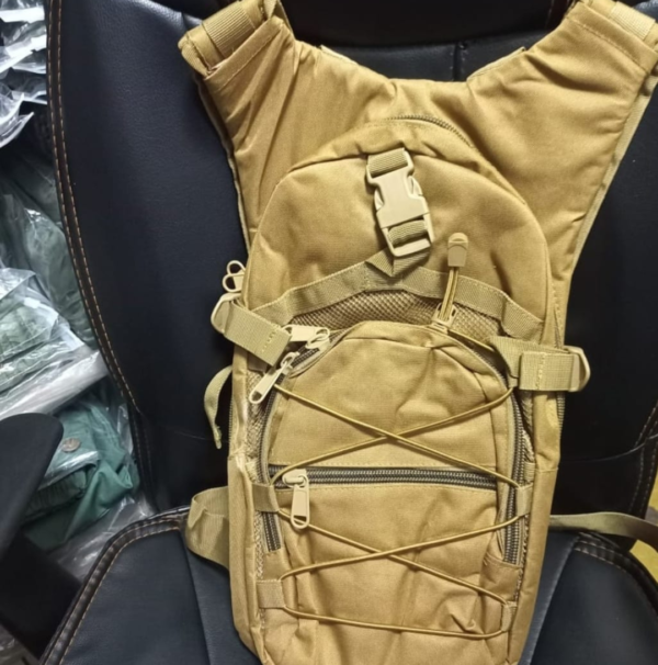 Hydration Backpack with 3.0L Water Bladder. - Image 3